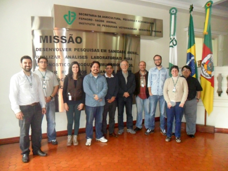 Equipe de pesquisadores do IPVDF - Fepagro Saúde Animal comemora aprovação do programa de pós-graduação